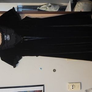 Waist size 19 stretchy. Breast size 20 shoulders size 16 length 36